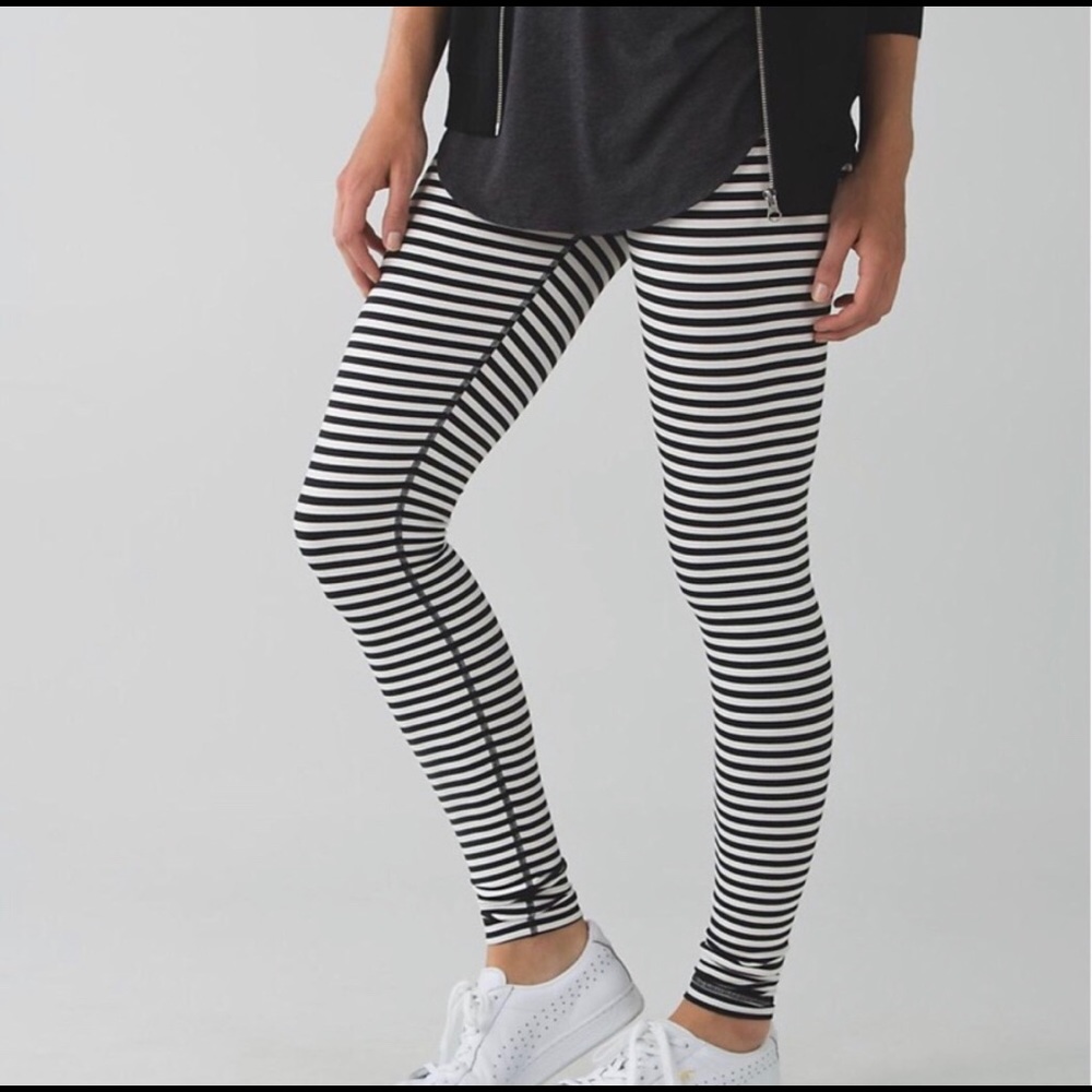 Wunder Under Narrow Bold Stripe Black Angle Wing